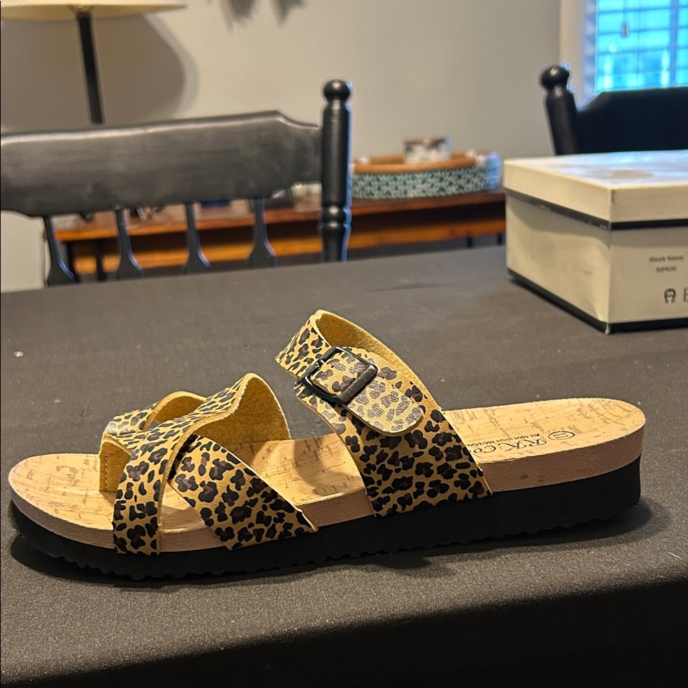 Leopard Print Sandals - Picture 3 of 4